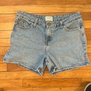 Levi Strauss high wasted shorts